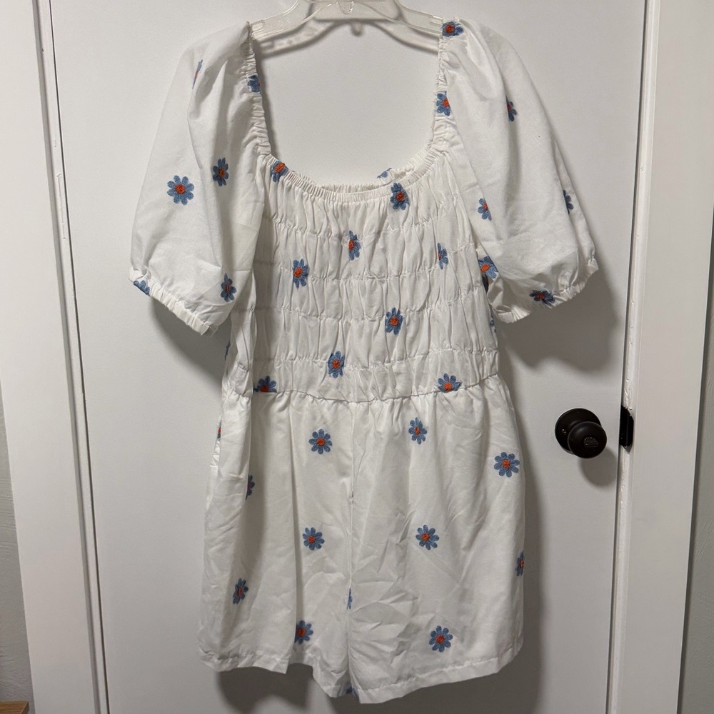 Baevely White Floral Romper with Blue Flowers | Size 3XL